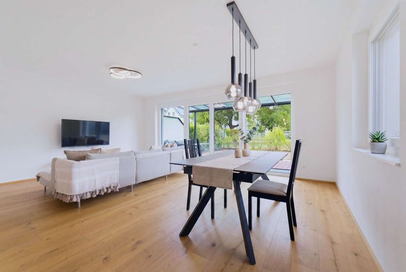 Hochwertiges Eckreihenhaus in Ruhelage mit gro�em Garten, Keller, PV-Anlage und zwei Stellpl�tzen /  / 1220&nbsp;Wien / Bild 7